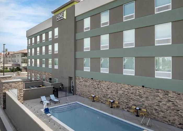 Home2 By Hilton Phoenix West Hotel 3*