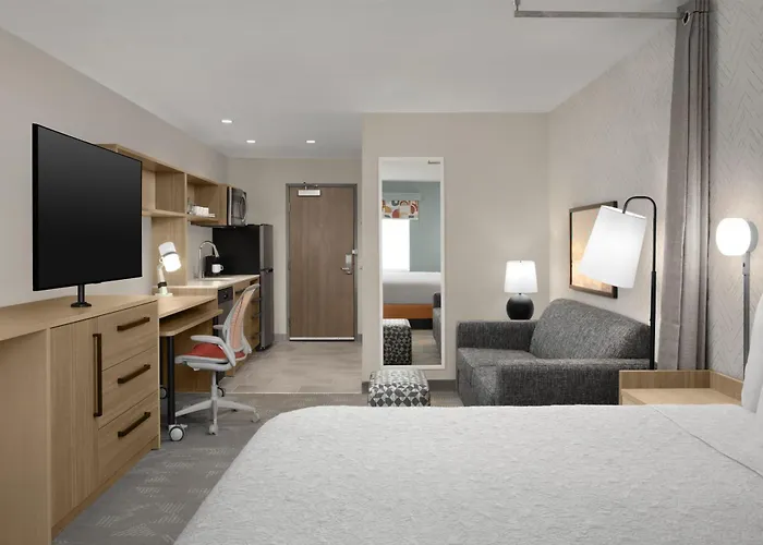 Hotel Home2 By Hilton Phoenix West 3*