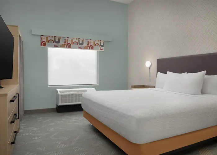 Home2 By Hilton Phoenix West Hotel 3*