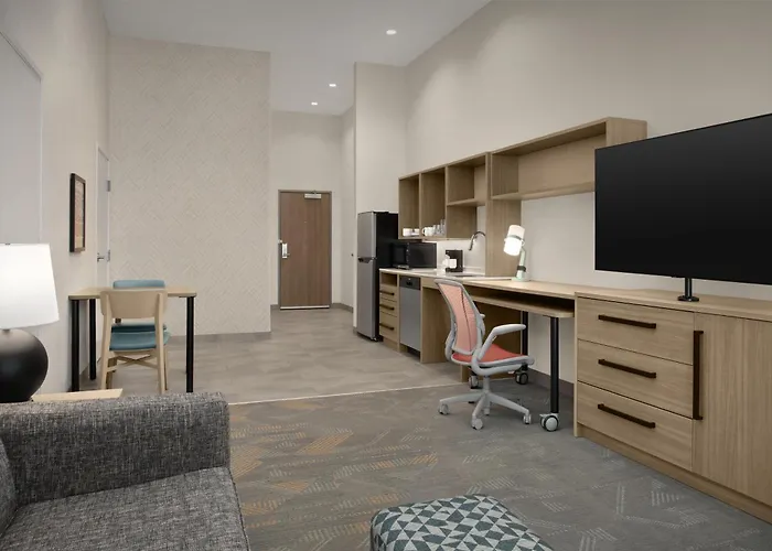 Home2 By Hilton Phoenix West Hotel 3*