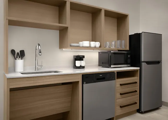 Home2 By Hilton Phoenix West Hotel 3*